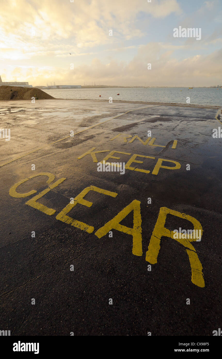 R N L I garder un marquage clair calshot spit Banque D'Images