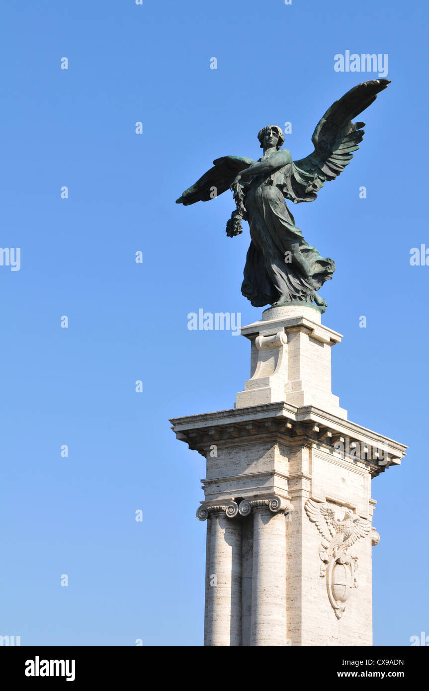 Détail architectural du Baroque statue en bronze en Italie, Rome Banque D'Images