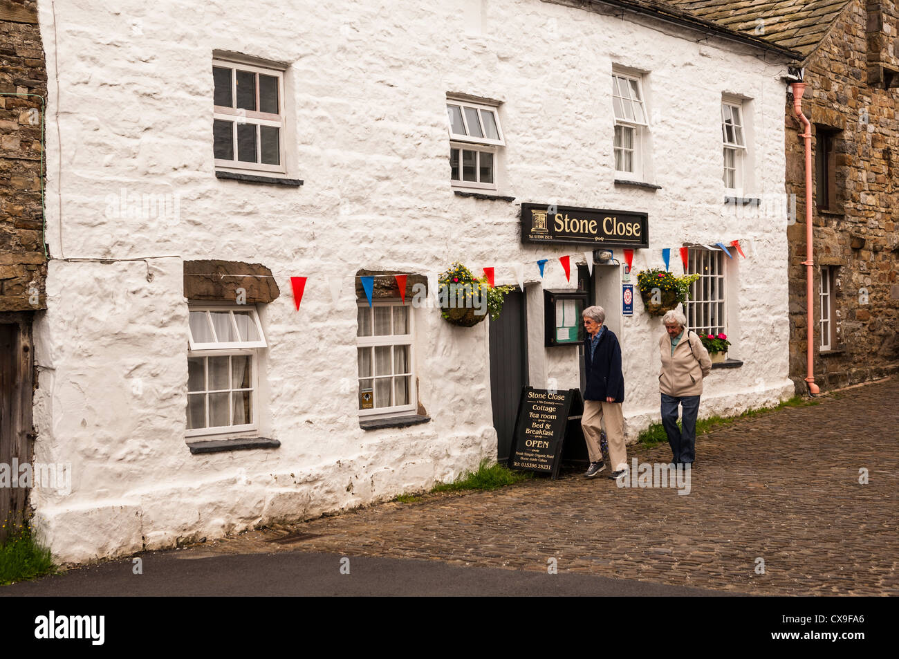 Le cottage en pierre proche salon de thé dans la région de Dent , Devon , Angleterre , Angleterre , Royaume-Uni Banque D'Images