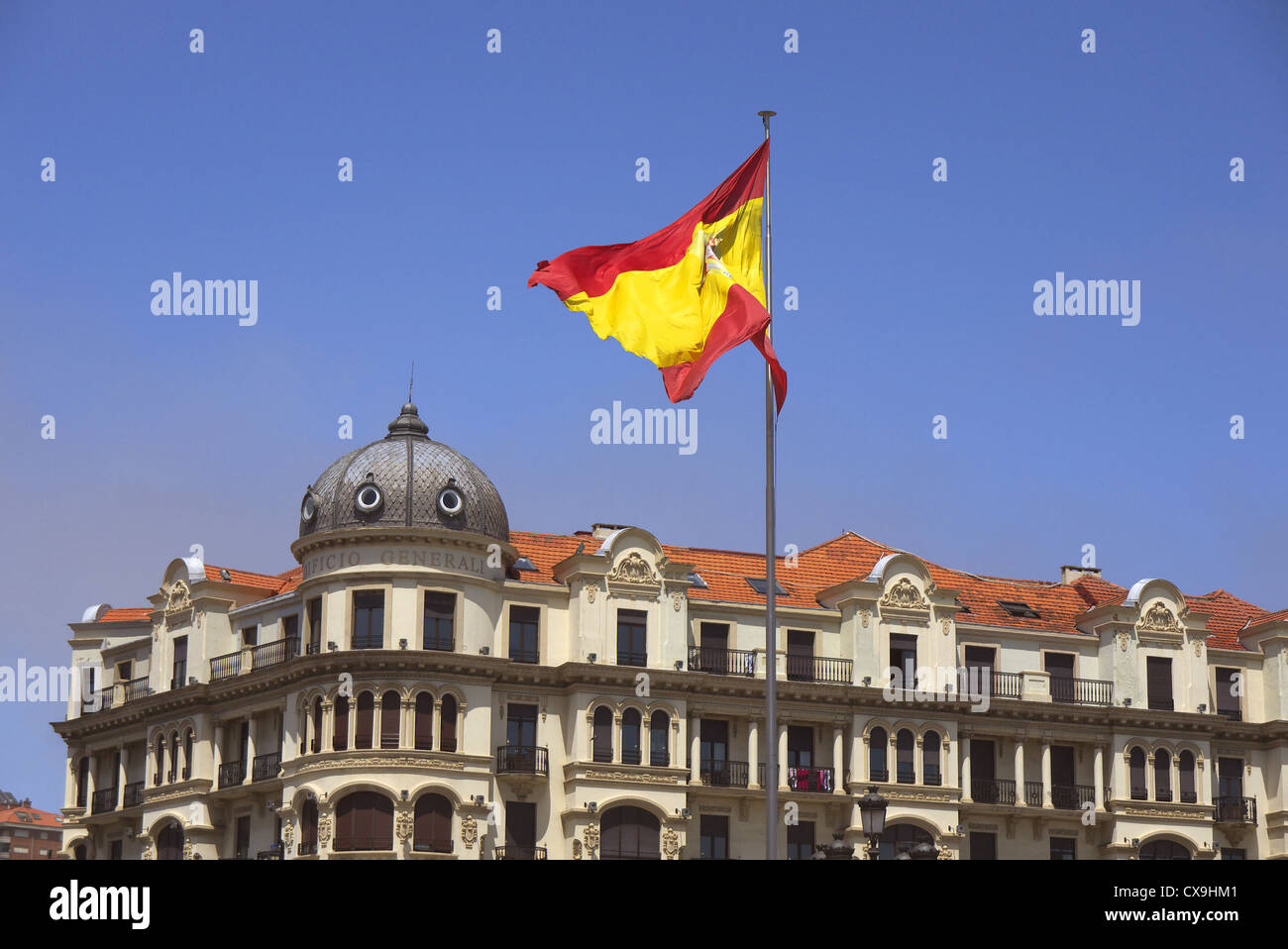 Flying flag spanish Banque de photographies et d’images à haute