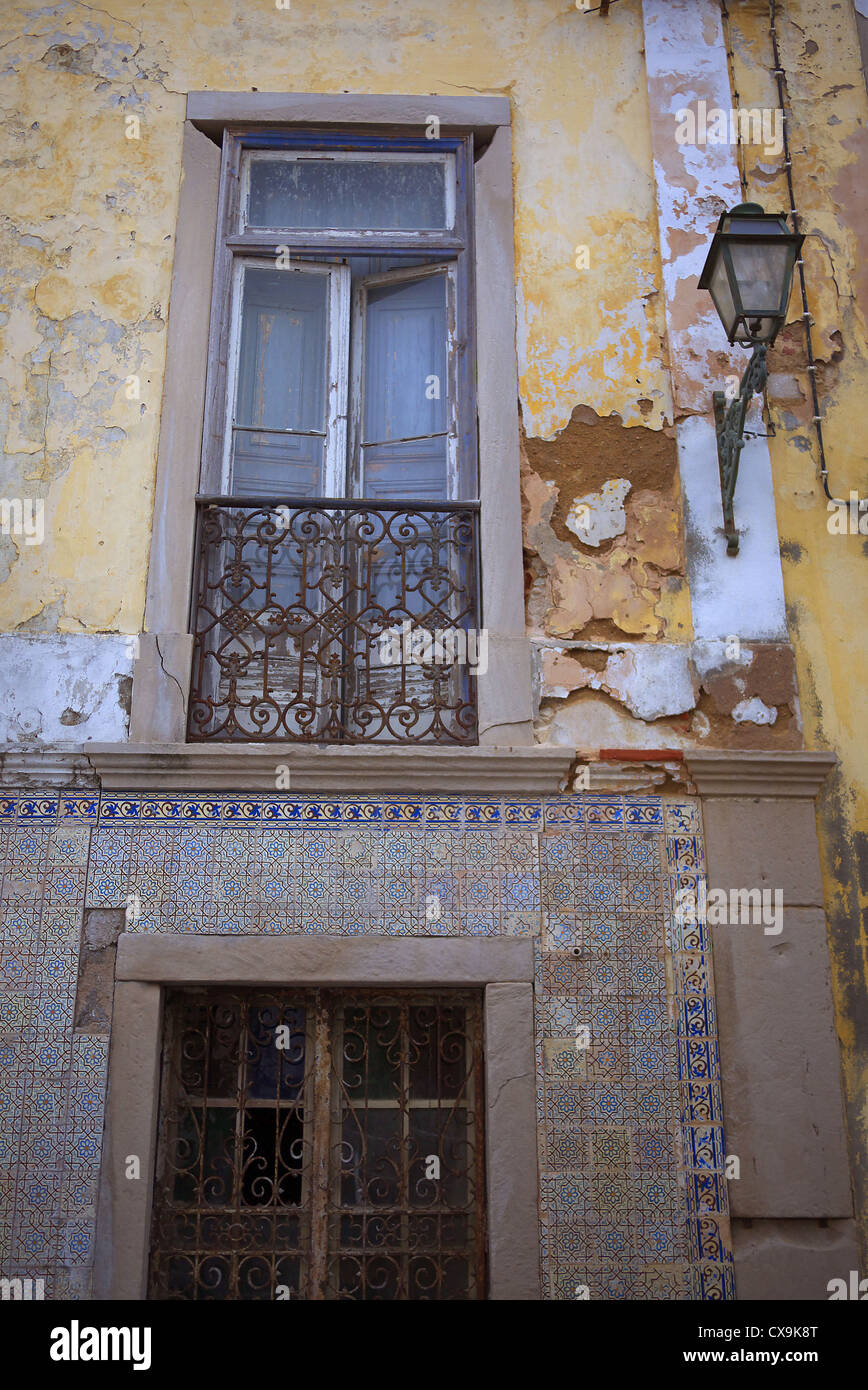Logement délabré au Portugal. Banque D'Images