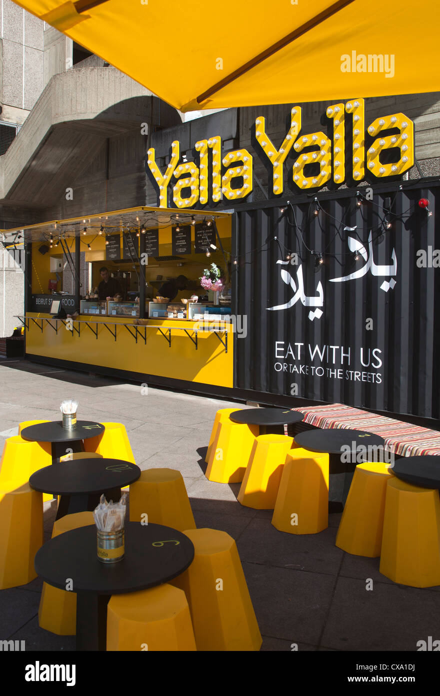 Yalla Yalla rue libanais Cuisine Nourriture Londres South Bank Banque D'Images