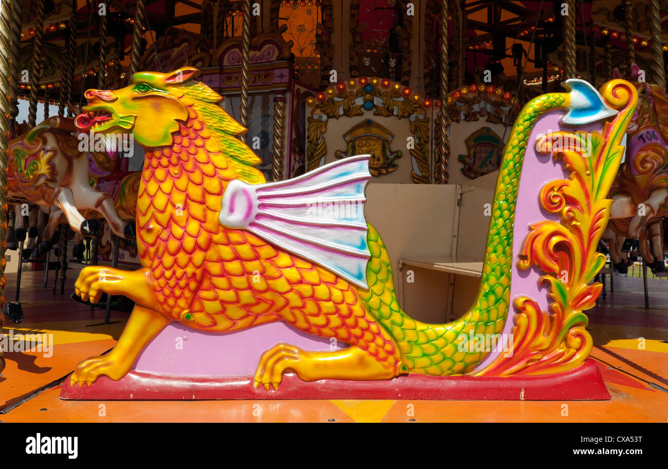 Image en gros plan d'un carrousel siège dans la forme d'un grand dragon, lors d'une foire à Blackheath, comme partie de l'Jeux olympiques de 2012 à Londres. Banque D'Images