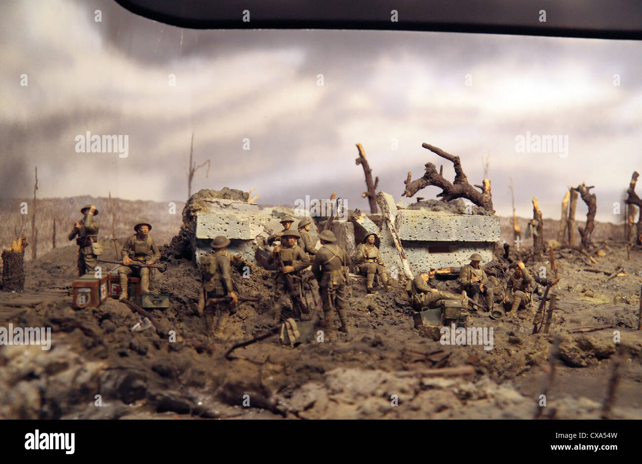 Un modèle miniature d'une scène de la PREMIÈRE GUERRE MONDIALE À l'intérieur de la 'In Flanders Fields' Musée de la Première Guerre mondiale à Ieper (Ypres), Belgique. Banque D'Images