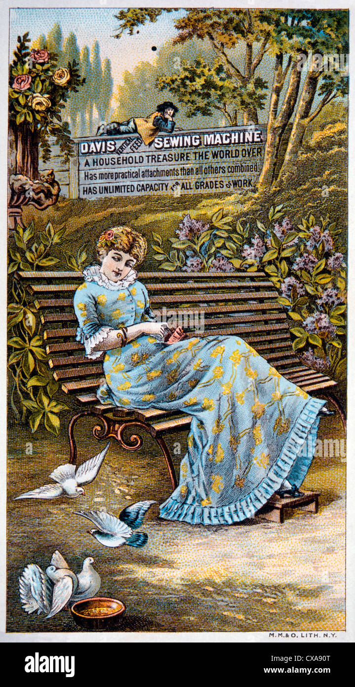 Femme assise sur le banc de parc, Davis Machines à coudre, Trade Card, vers 1895 Banque D'Images