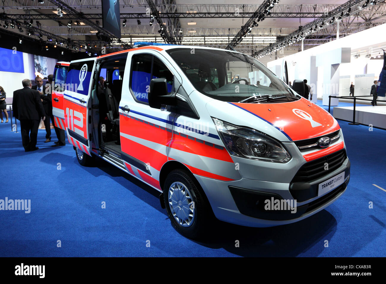 Nouvelle Ford Transit Van personnalisé comme véhicule d'urgence Banque D'Images