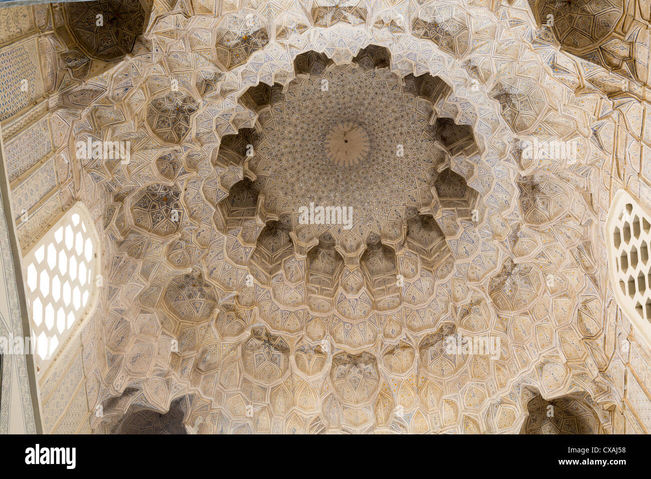 Détail de petite coupole, dôme, lits jumeaux mausolée de Shah-i Zinda, Samarqand, Ouzbékistan Banque D'Images