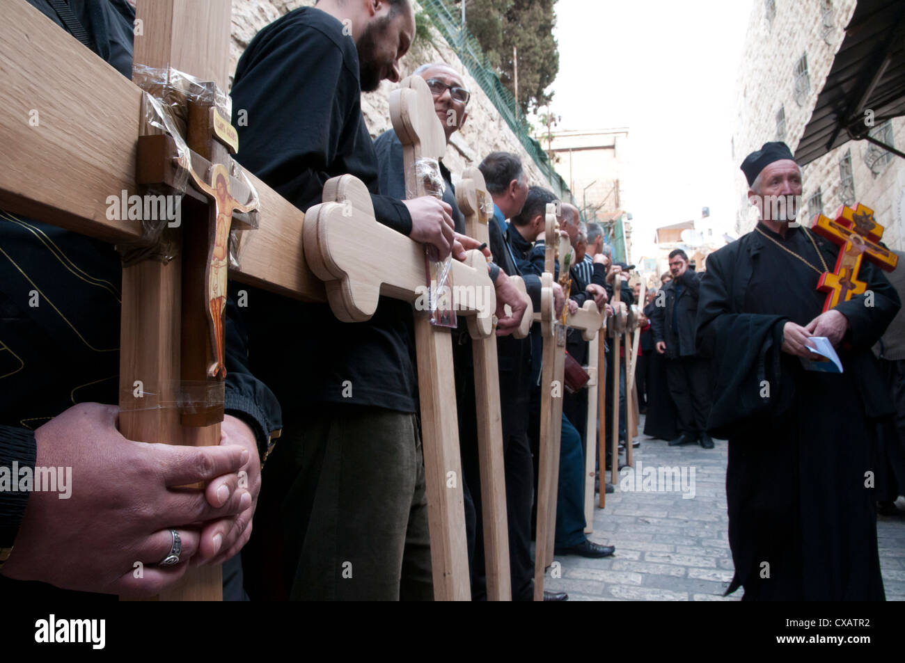 Les processions du Vendredi Saint sur le chemin de la Croix (Via Dolorosa) dans la vieille ville de Jérusalem, en 2011, Jérusalem, Israël Banque D'Images