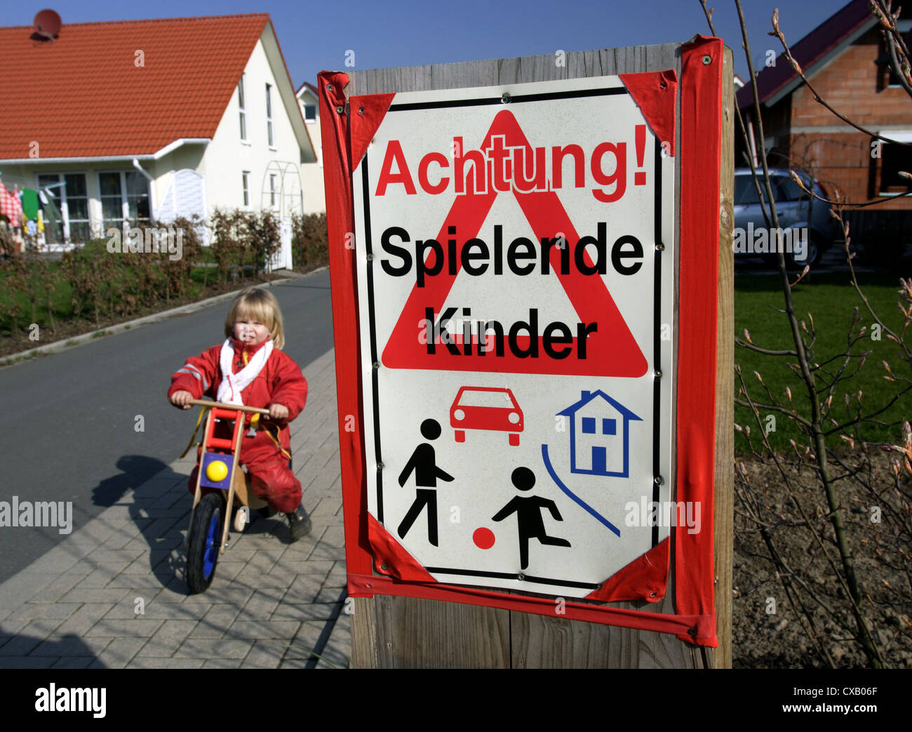 Werl, signe, Attention les enfants à jouer Banque D'Images
