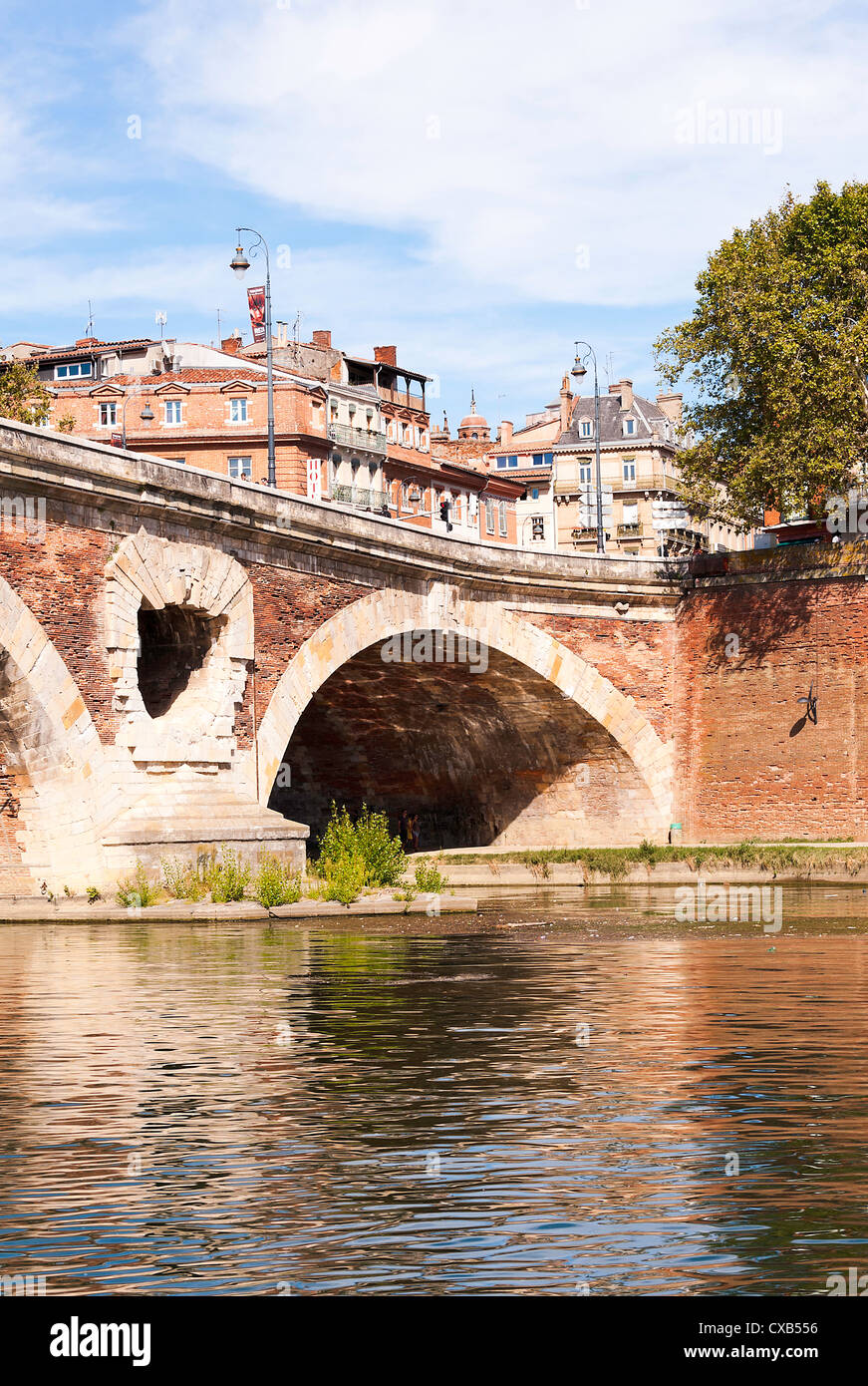 Le célèbre Pont Neuf Garonne River Crossing à TOULOUSE Haute-Garonne Midi-Pyrénées France Banque D'Images