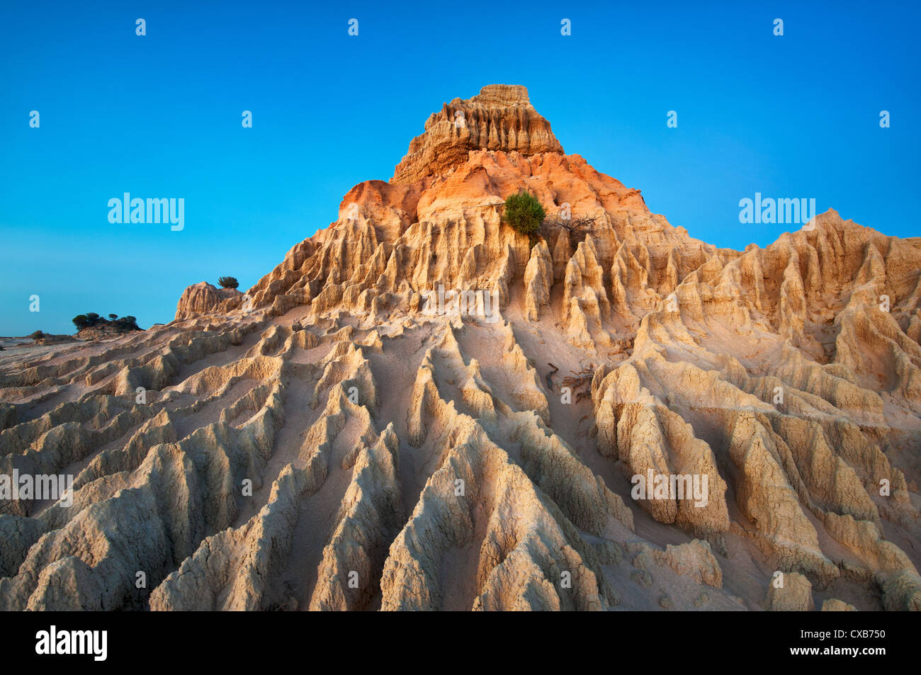 La formation de dunes des murs de Chine dans le parc national Mungo, classé au patrimoine mondial. Banque D'Images
