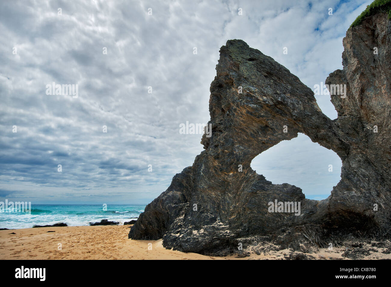 Célèbre rocher d'Australie à la plage de Narooma. Banque D'Images