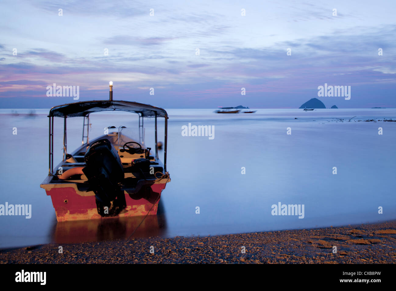 Coucher de soleil à l'île de Perhentian Kecil, Malaisie Banque D'Images