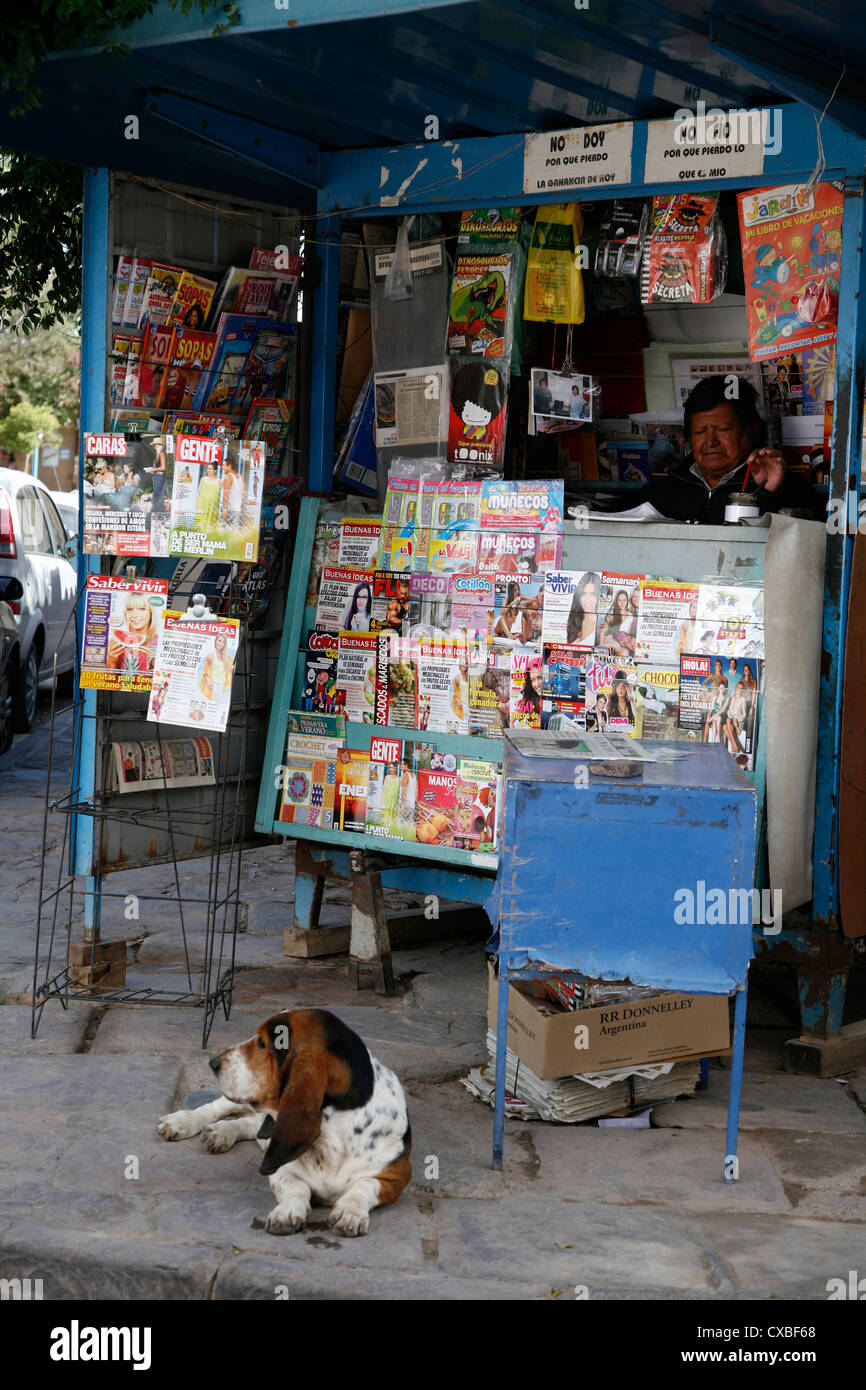 Kiosque à Humahuaca, Quebrada de Humahuaca, Province de Jujuy, en Argentine. Banque D'Images