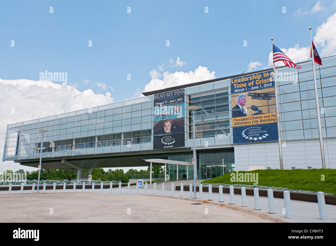 L'Arkansas, Little Rock, William J. Clinton Presidential Library and Museum, l'entrée principale. Banque D'Images