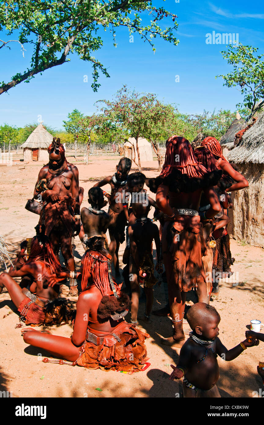Peuple Himba, Kaokoveld, Namibie, Afrique Banque D'Images