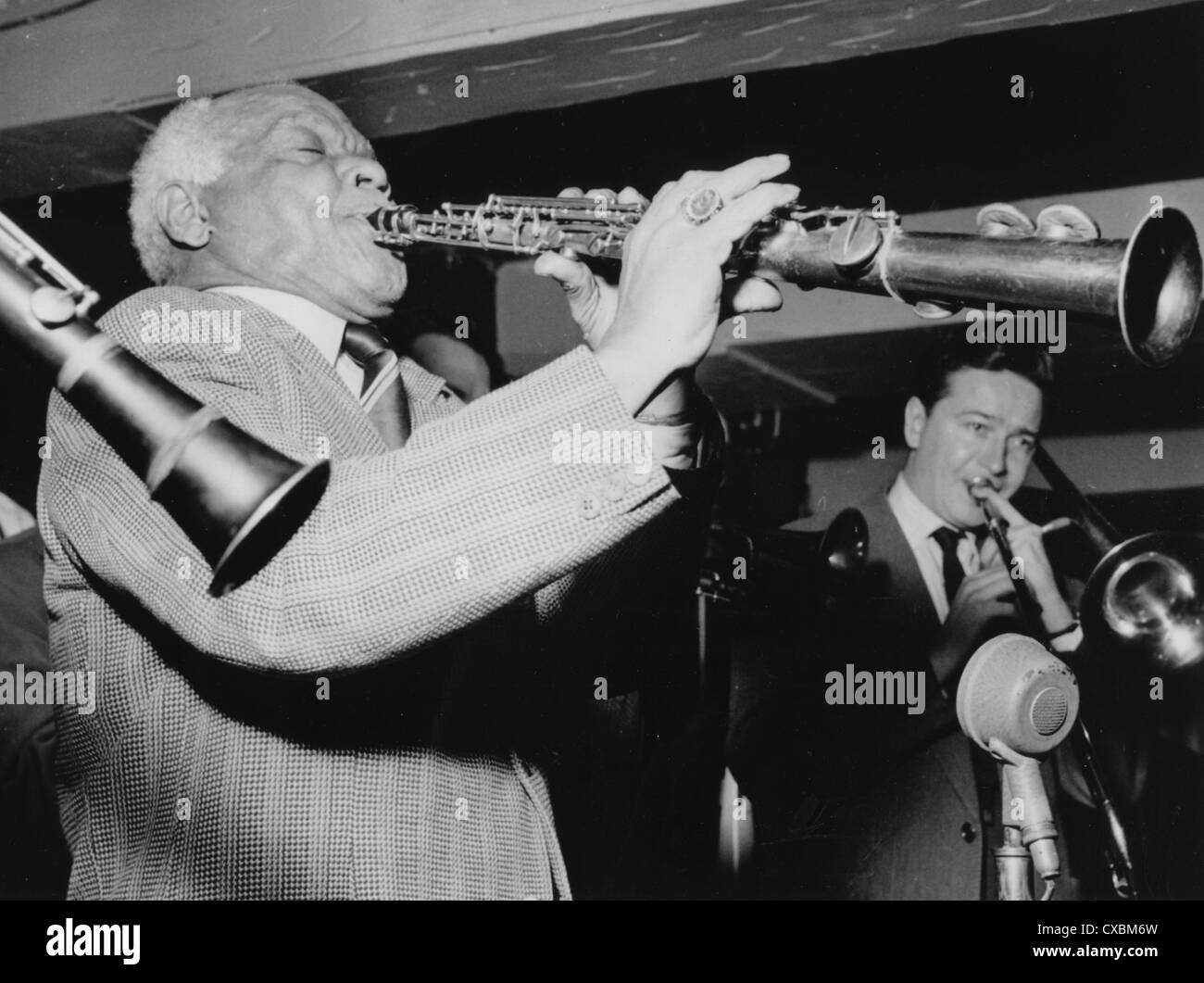 SIDNEY BECHET (1897-1959) musicien de jazz au Club du Vieux Colombier ...