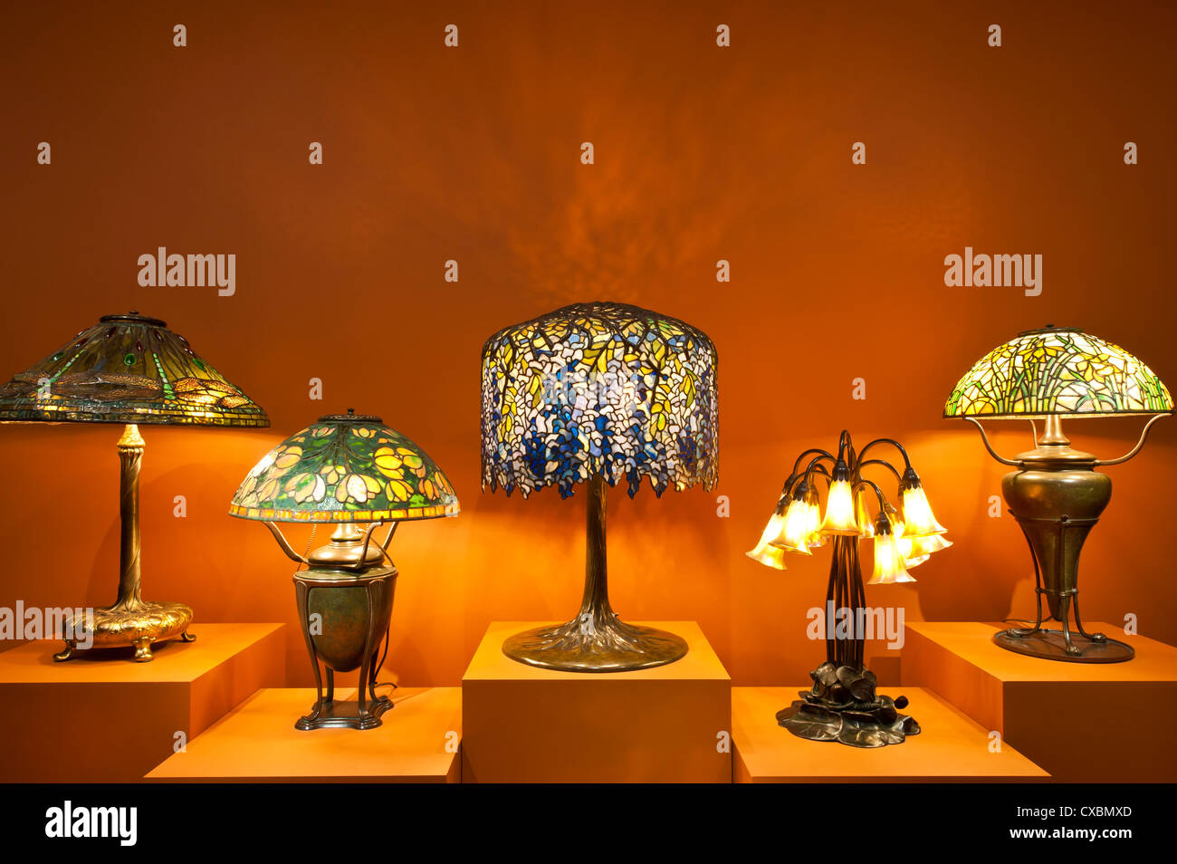 Lampes Tiffany, le Charles Hosmer Morse Museum, Winter Park, Floride, États-Unis d'Amérique, Amérique du Nord Banque D'Images
