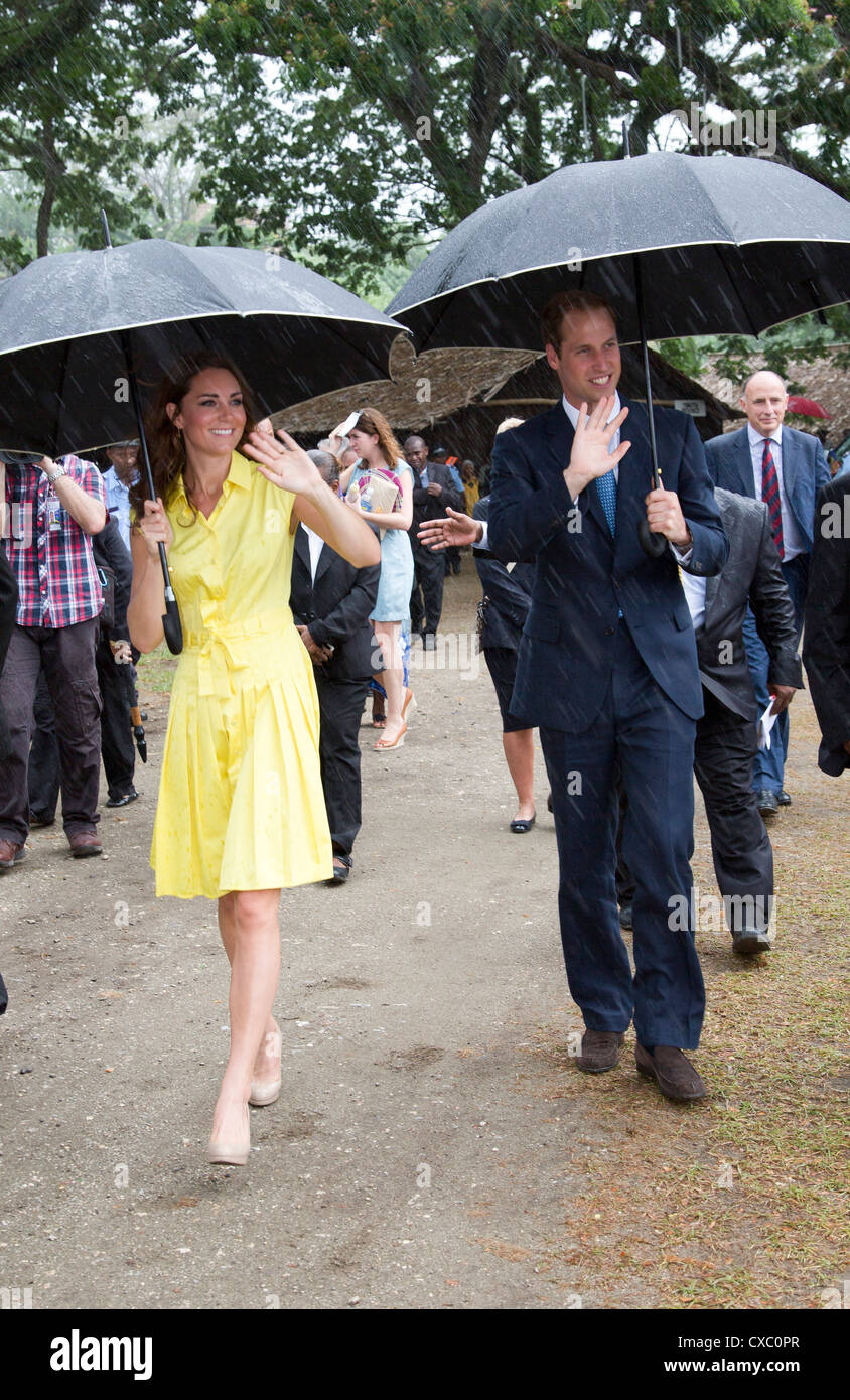 Le prince William et Catherine, duchesse de Cambridge dans les Îles Salomon dans le cadre de leur tournée Jubilé 2012 Banque D'Images