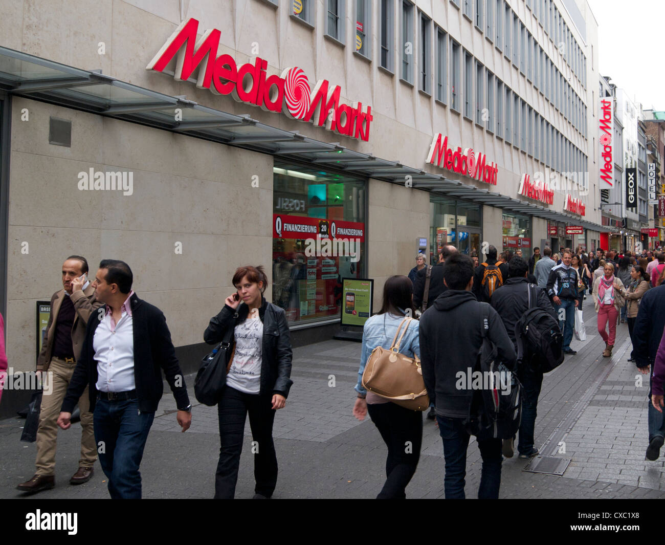 Magasin Media Markt, l'une des plus grandes chaînes de vente au détail électronique européenne, à Cologne, en Allemagne. Banque D'Images