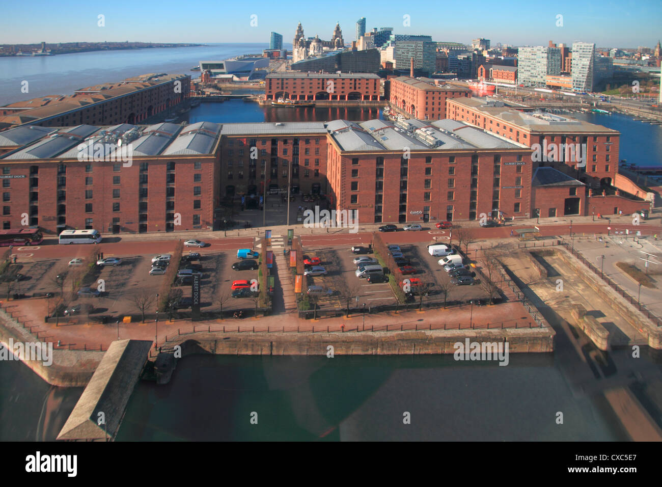 Albert Dock et de la Mersey skyline à partir de la grande roue, Liverpool, Merseyside, Angleterre, Royaume-Uni, Europe Banque D'Images