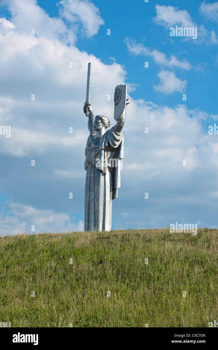 Statue de la mère patrie (Rodina Mat), Kiev, Ukraine, l'Europe Banque D'Images