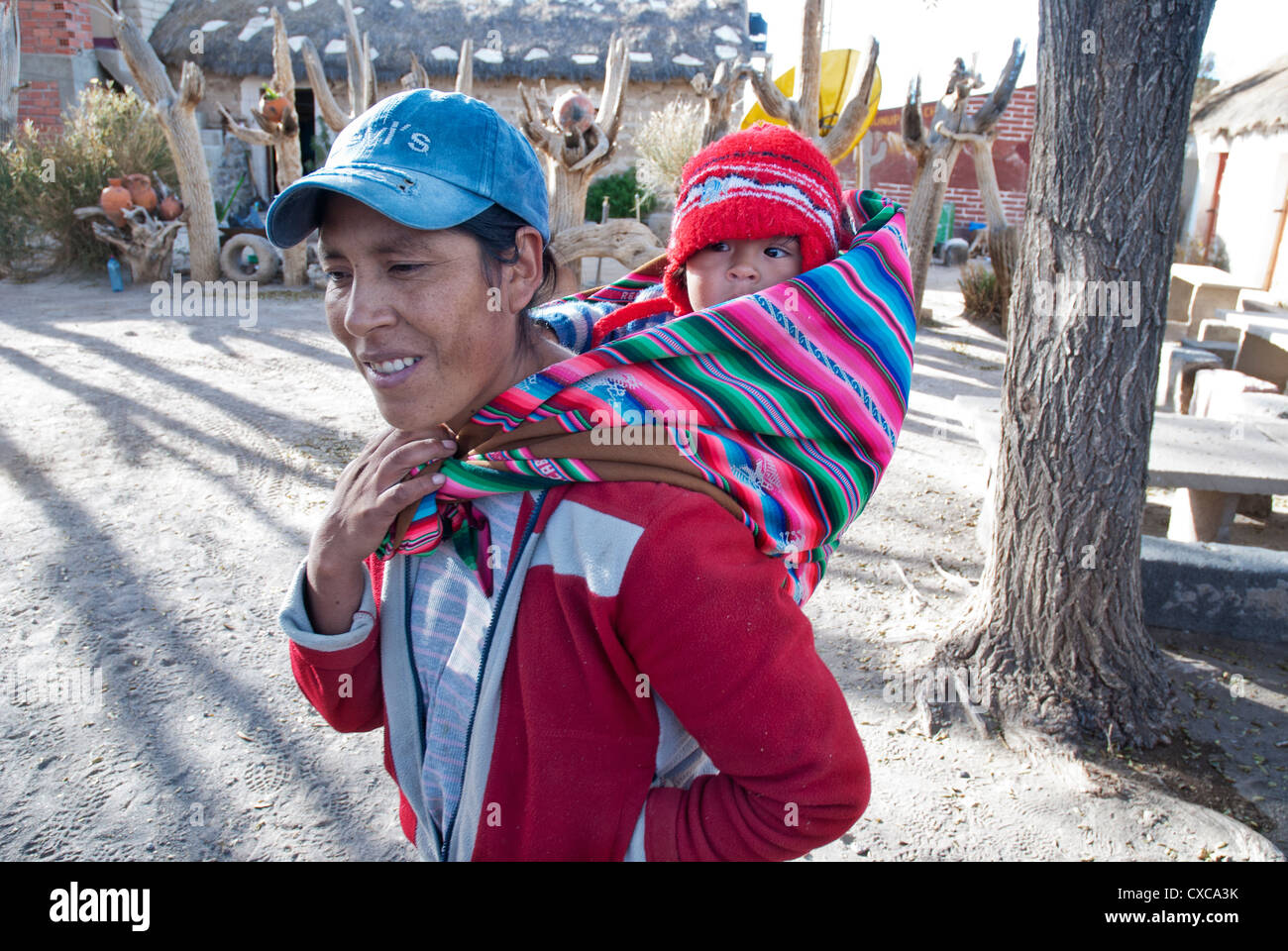 Amara femme dans le village de Jirira, près du Salar de Uyuni Banque D'Images