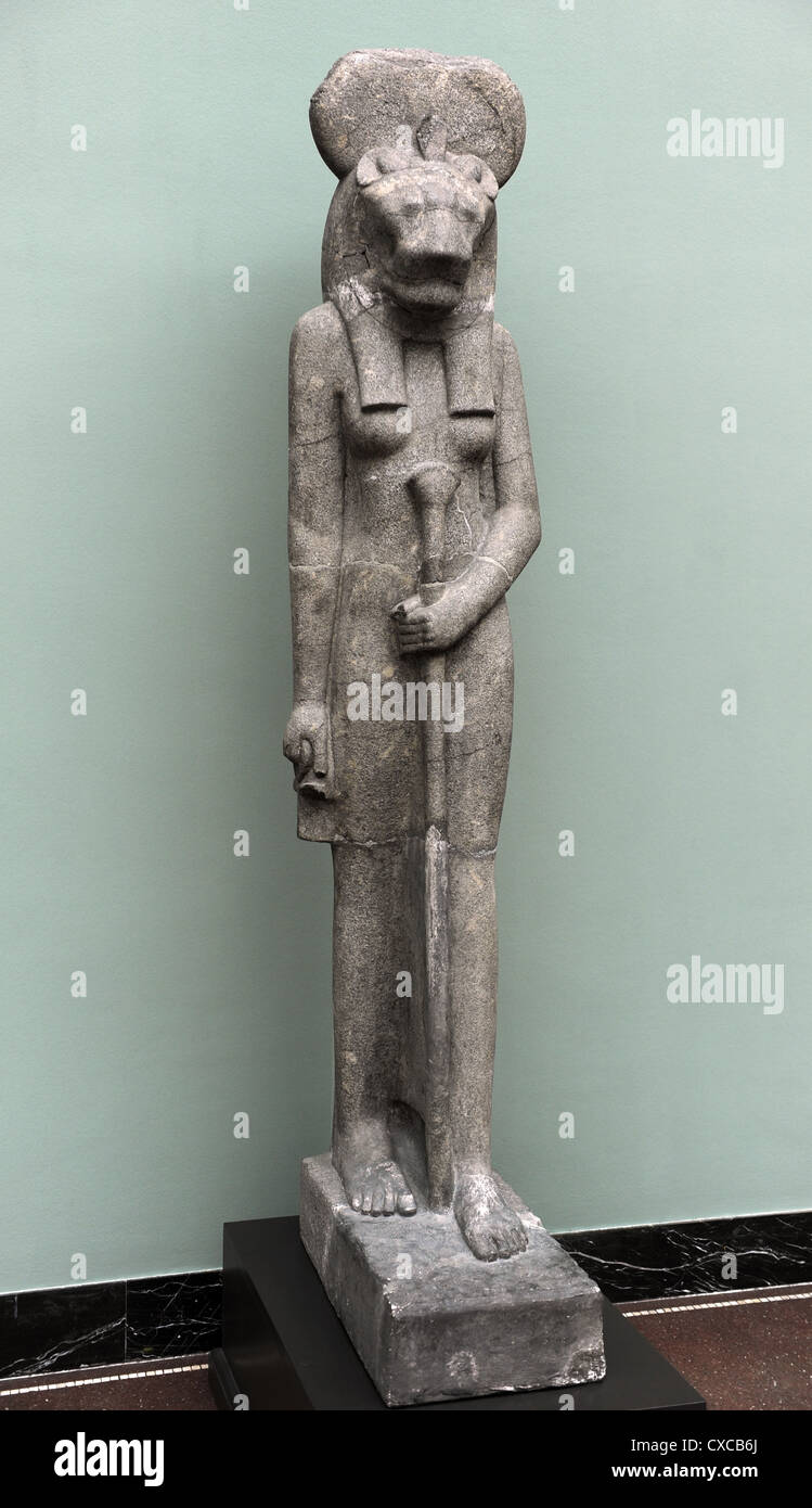 Statue de la Déesse Sakhmet Lion. Diorite. Règne d'Aménophis III. C. 1400-1365 BC. D'origine inconnue. Banque D'Images