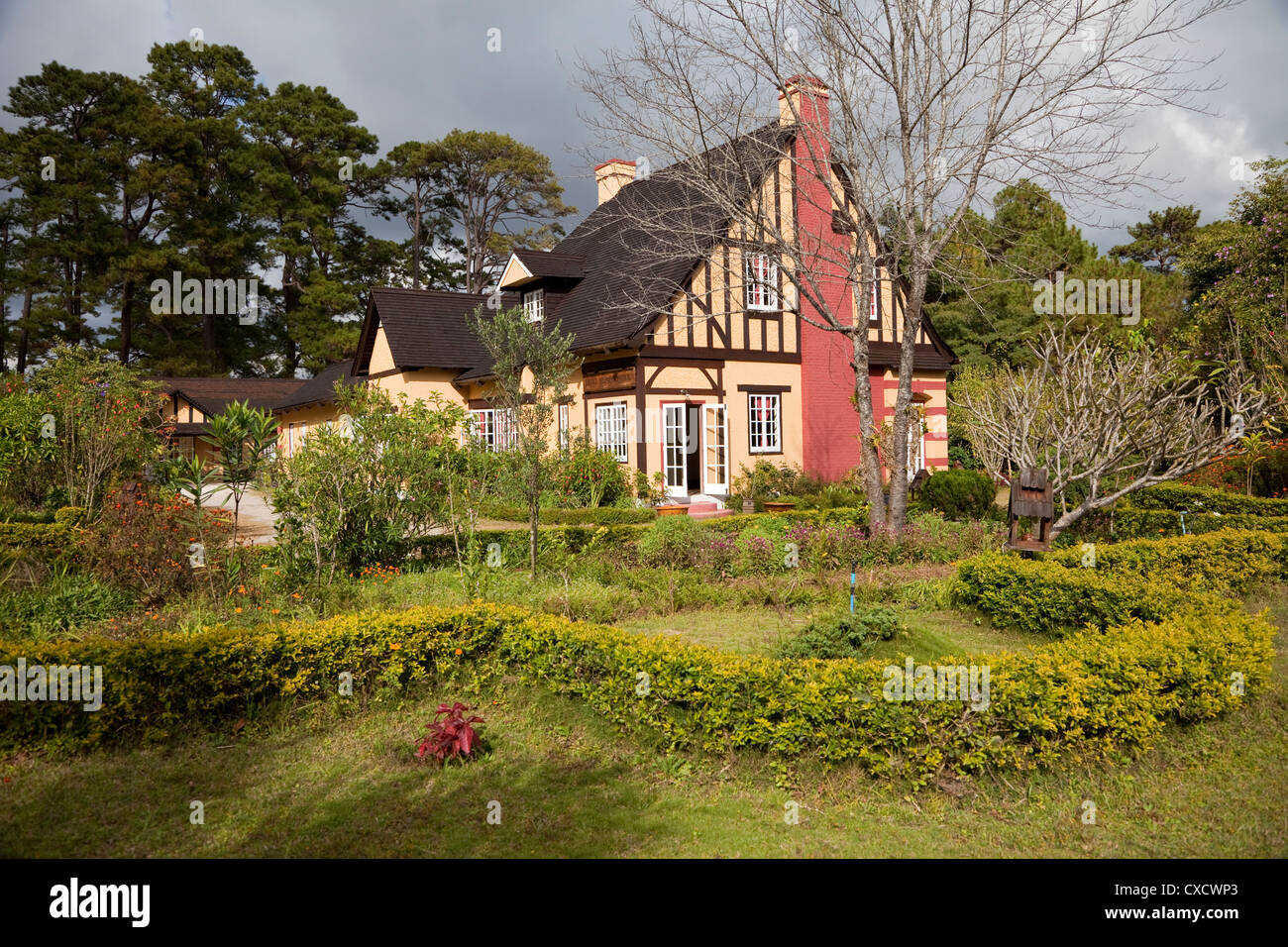 Le Myanmar, Birmanie, Kalaw. L'architecture Tudor ('Amara Resort') se trouve dans cette station de colline de l'ancien régime colonial britannique times. Banque D'Images