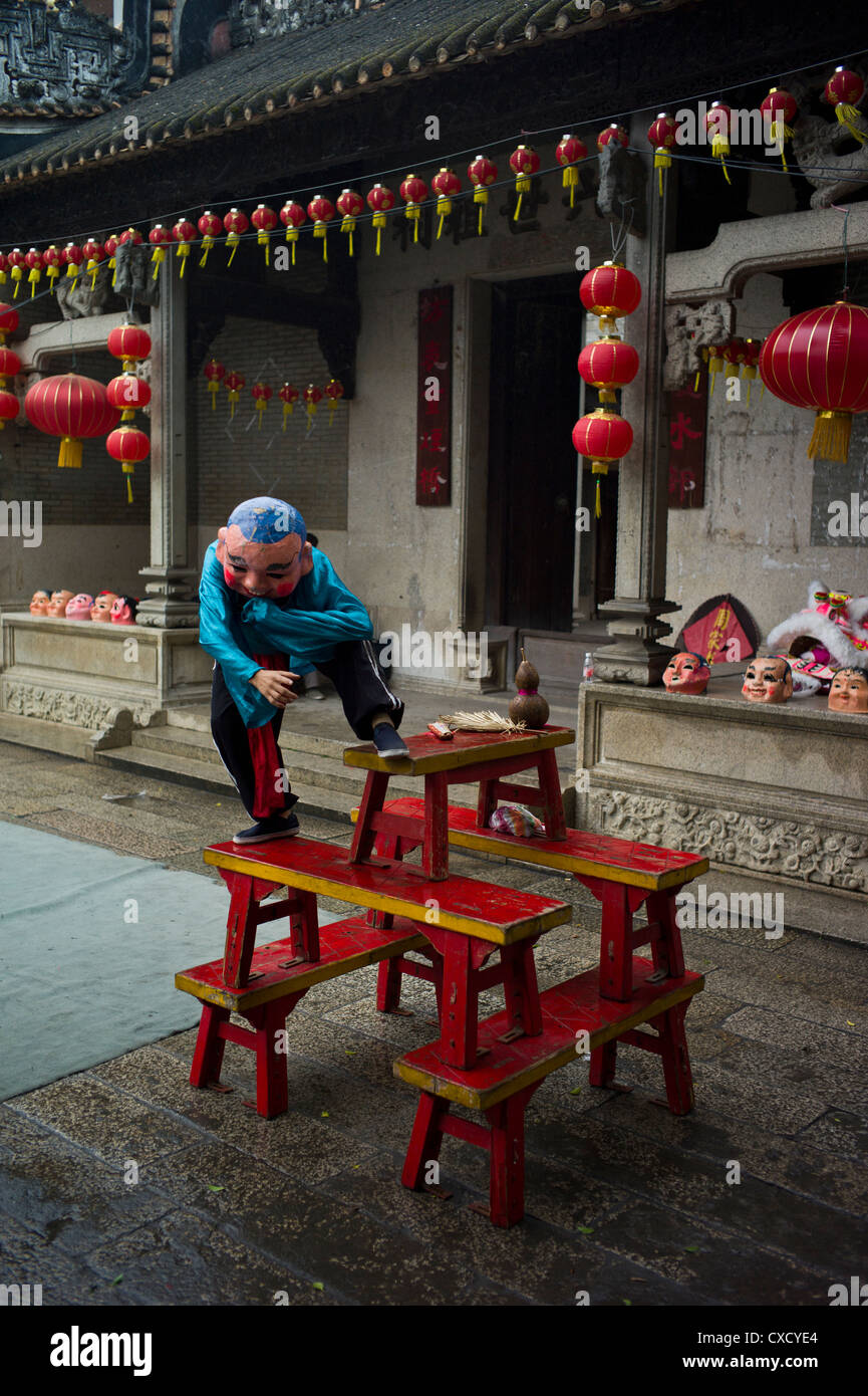 La traditionnelle danse du Bouddha Grande tête de Foshan dans la province de Guangdong, Chine Banque D'Images