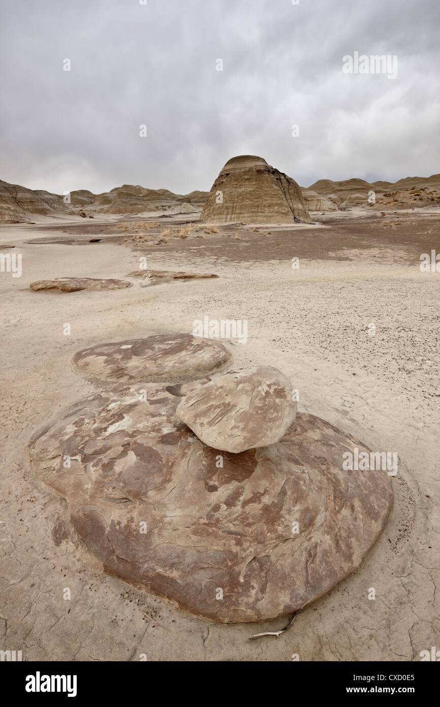 Badlands sur un jour nuageux, bassin de San Juan, Nouveau-Mexique, États-Unis d'Amérique, Amérique du Nord Banque D'Images