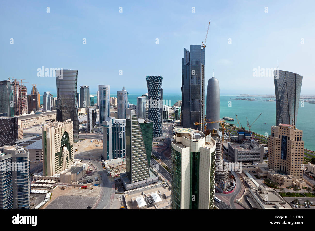 Nouvelle ligne d'horizon de la baie ouest du quartier financier central, Doha, Qatar, Moyen-Orient Banque D'Images