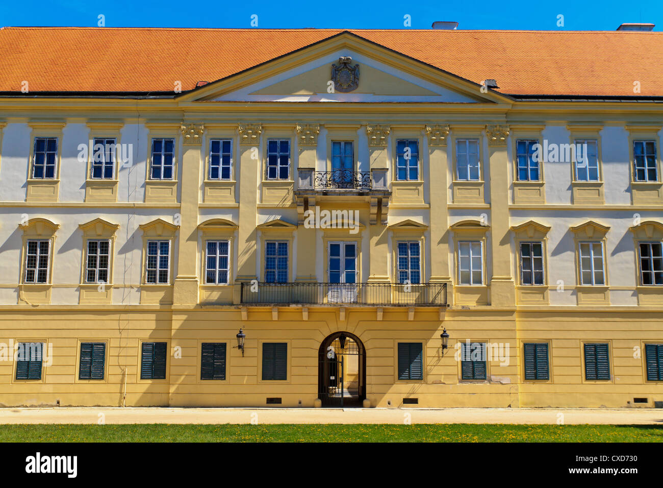 Valtice palace est un des plus impressionnants et le plus visité des sites touristiques de la République tchèque Banque D'Images