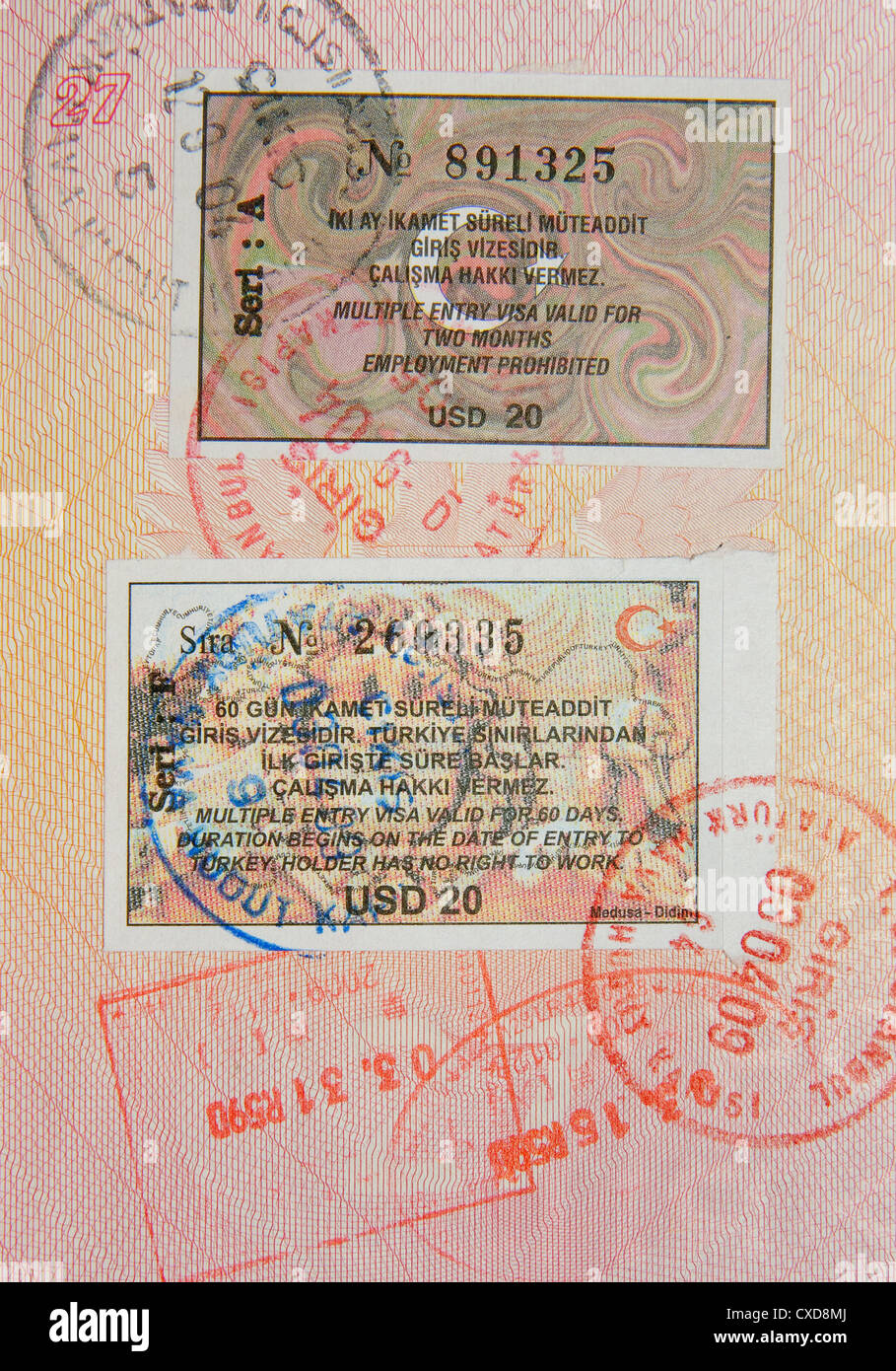 Passeport avec visa turc et des timbres Banque D'Images