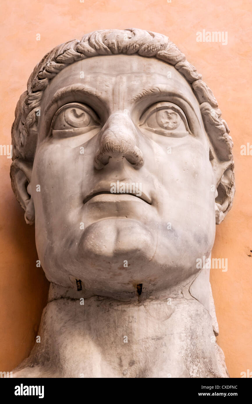 En tête de l'empereur Constantin II, Flavius Claudius Constantinus, Musée du Capitole, Rome, Italie Banque D'Images