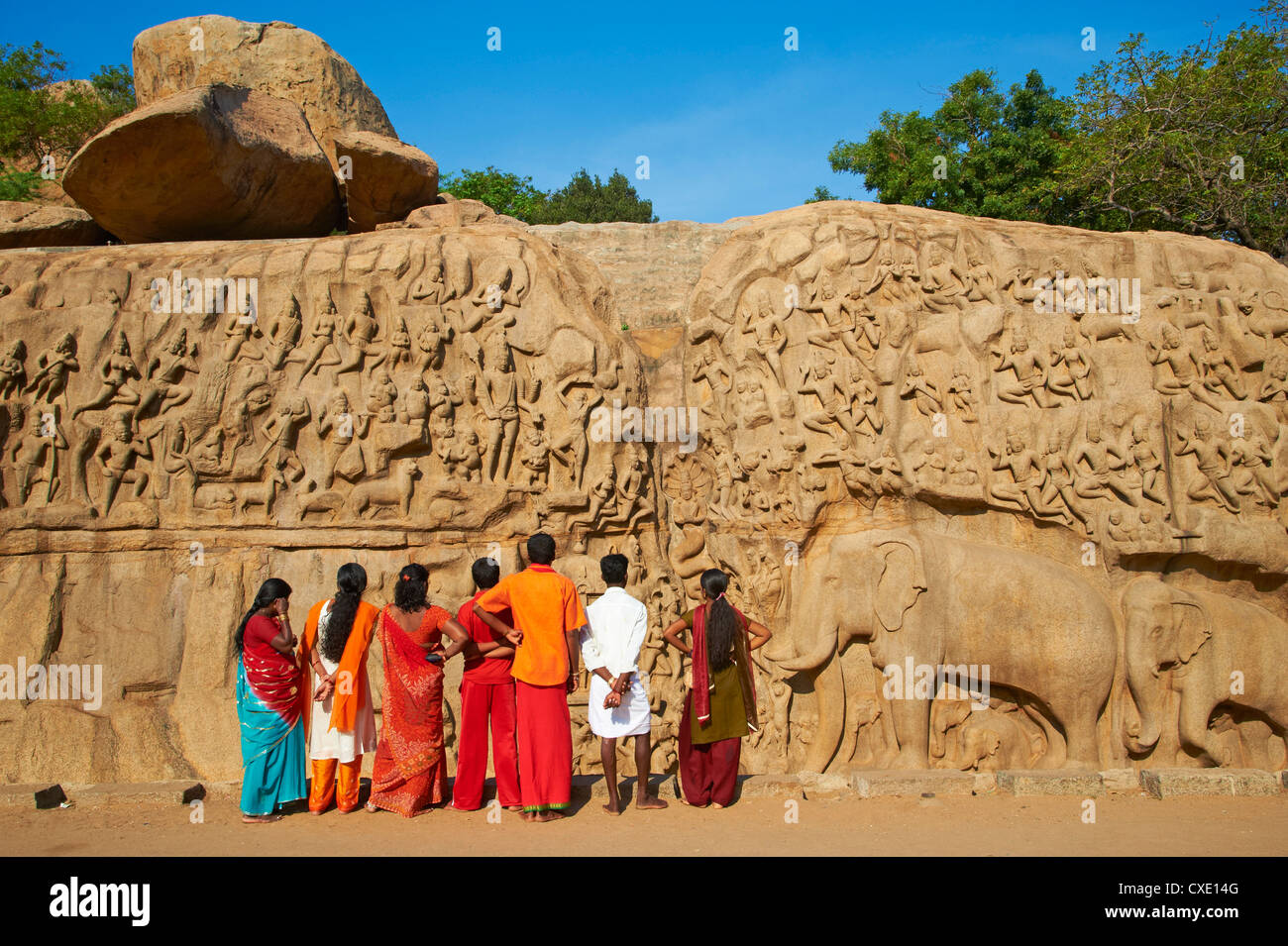 La pénitence d'Arjuna sculptures de granit, Mamallapuram (Mahabalipuram), UNESCO World Heritage Site, Tamil Nadu, Inde, Asie Banque D'Images