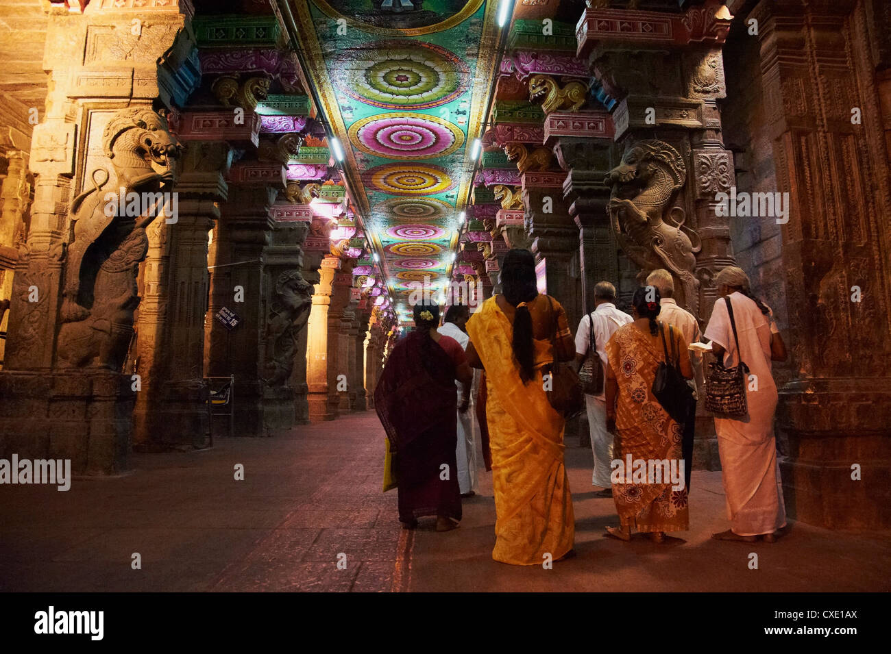 L'intérieur, le Sri Meenakshi temple, Madurai, Tamil Nadu, Inde, Asie Banque D'Images