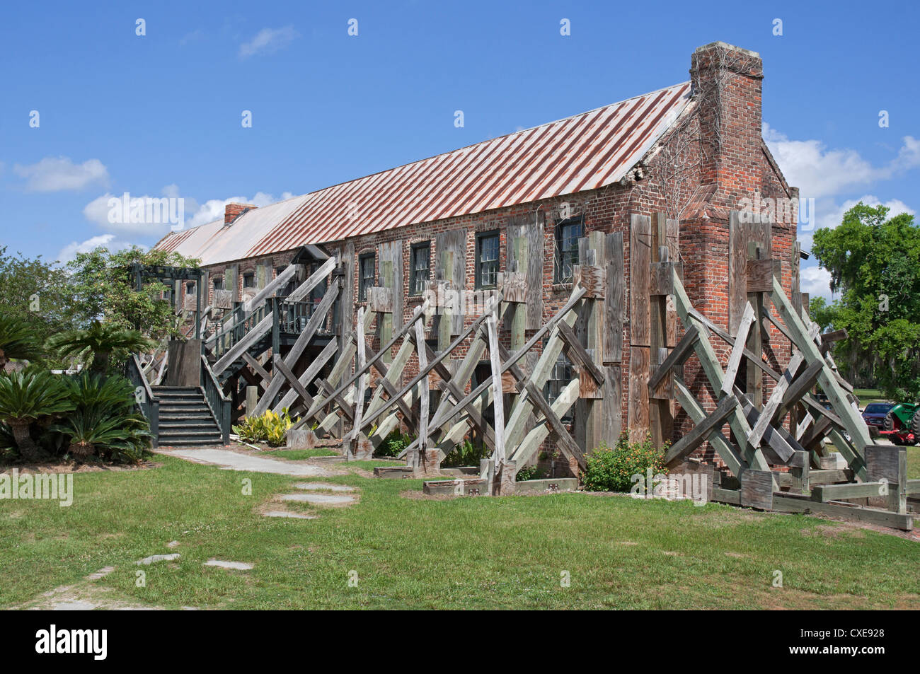 Restauration de l'édifice 1830 Gin de coton à Boone Hall Plantation près de Charleston, Caroline du Sud. Natl. Reg. Hist. Endroits. Banque D'Images