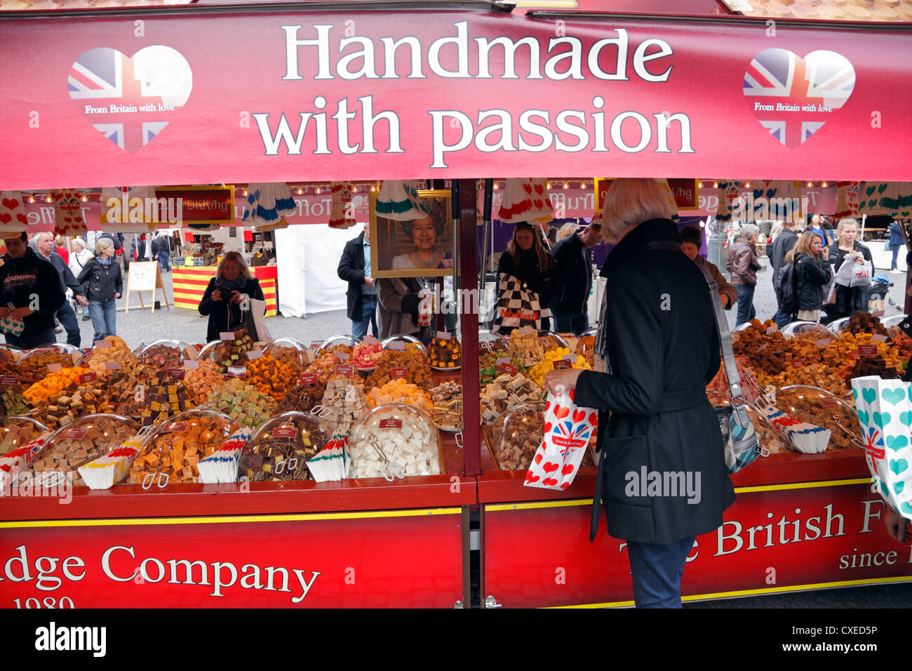 La société Fudge fudge marketing, truffe, nougat, gâteau, etc. à Gammeltorv sur la rue piétonne Stroeget à Copenhague Banque D'Images