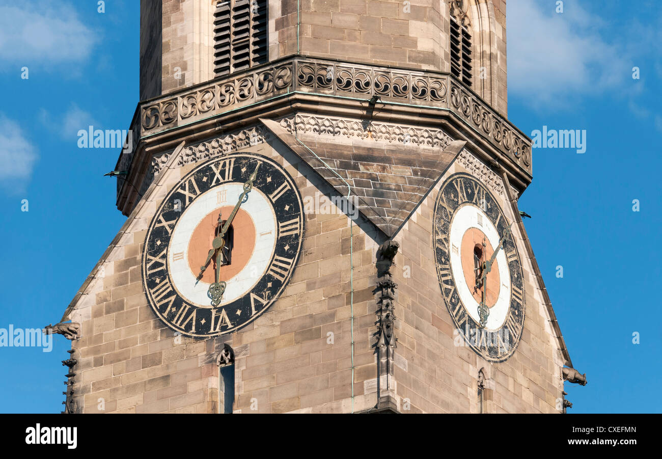 Close-up de tour de l'horloge, Marstall (Église évangélique luthérienne), Stuttgart, Bade-Wurtemberg, Allemagne Banque D'Images