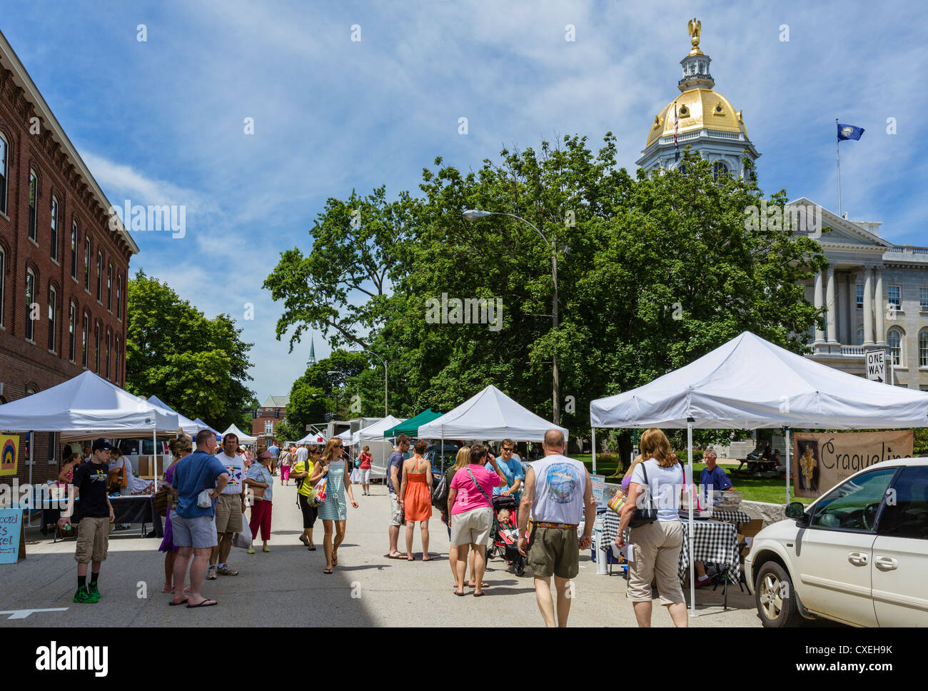 Marché de la rue en face de la New Hampshire State House, Main Street, Concord, New Hampshire, USA Banque D'Images