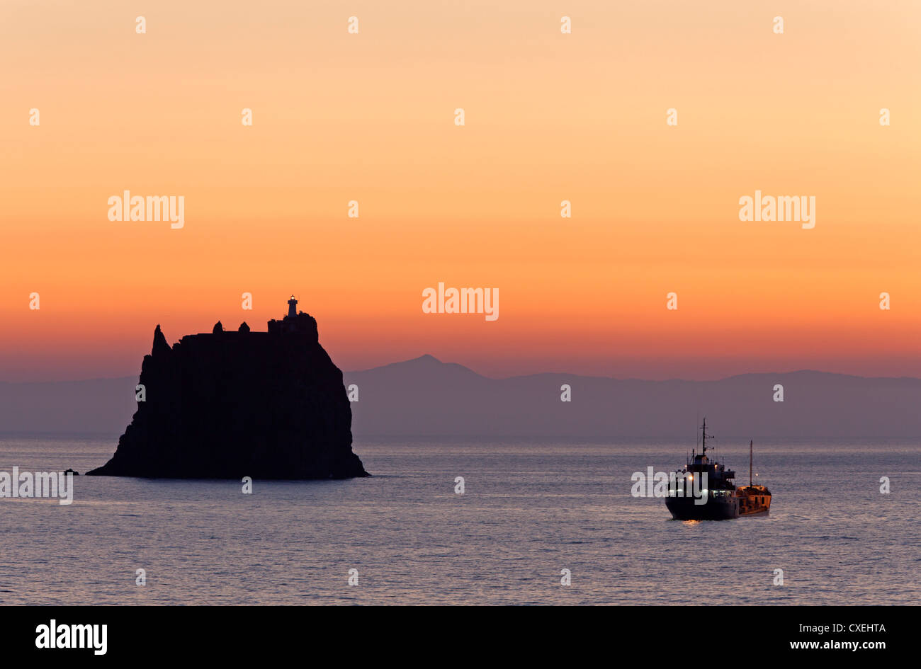 À l'île de Stromboli Strombolicchio, Îles Éoliennes, Italie Banque D'Images