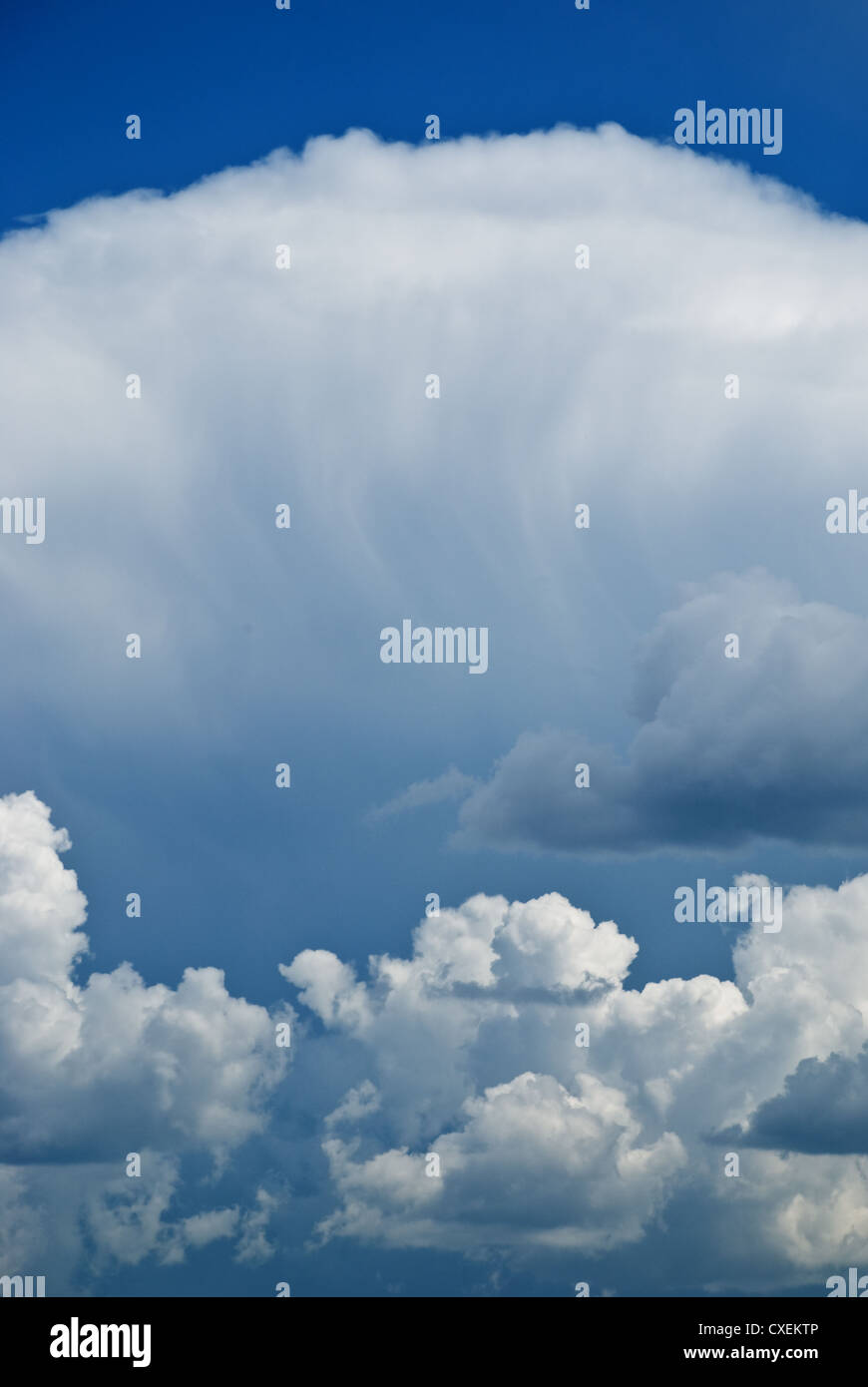 Ciel nuageux Banque D'Images