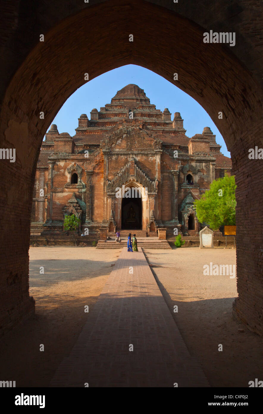 Le 12e siècle DHAMMAYANGYI PAHTO ou temple est le plus grand de Bagan et a probablement été construit par Narathu - Myanmar Banque D'Images