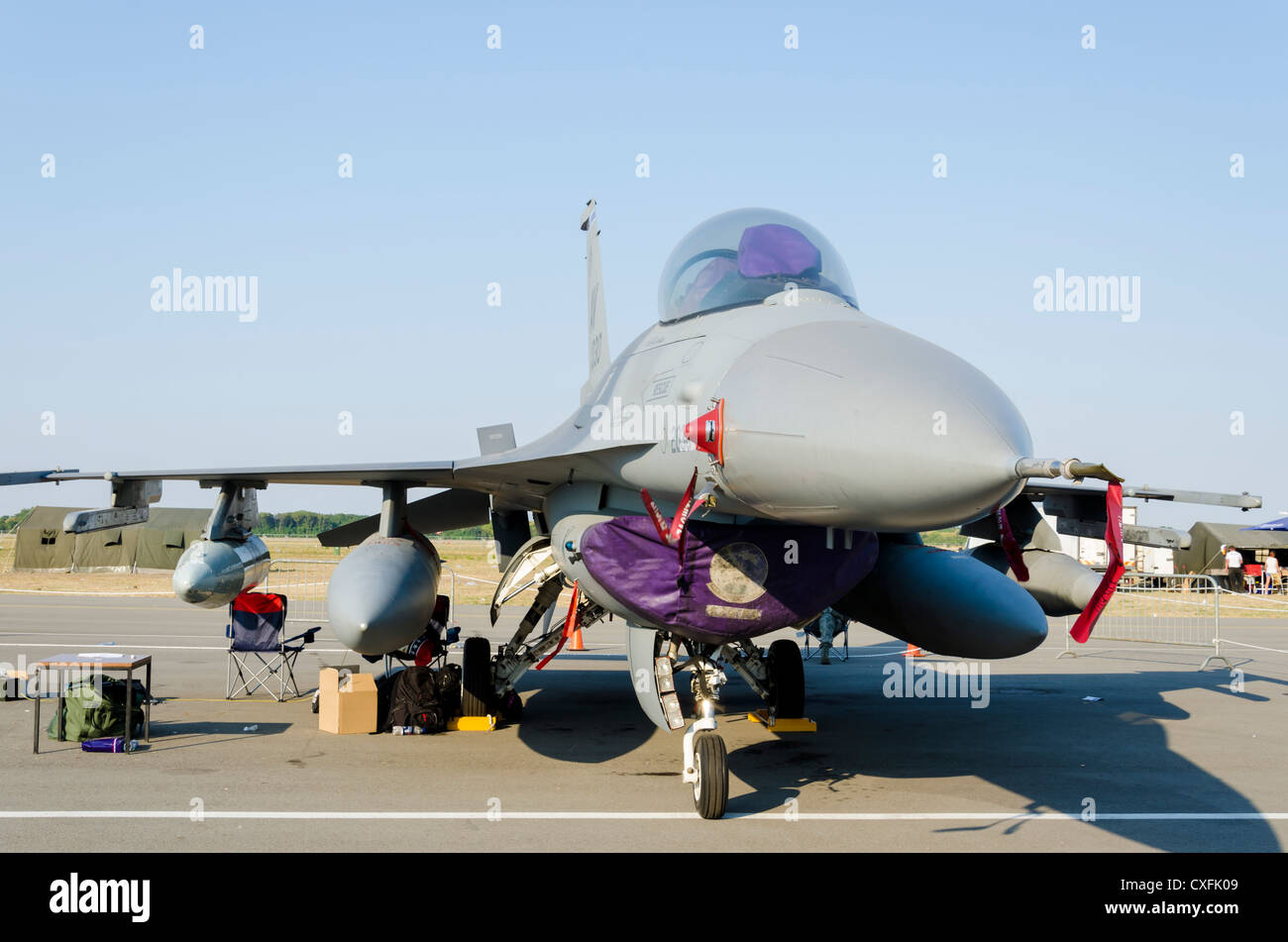 Avion F-16 Fighting Falcon sur l'Airshow Batajnica 2012 à Belgrade, Serbie le 2 septembre 2012. Banque D'Images