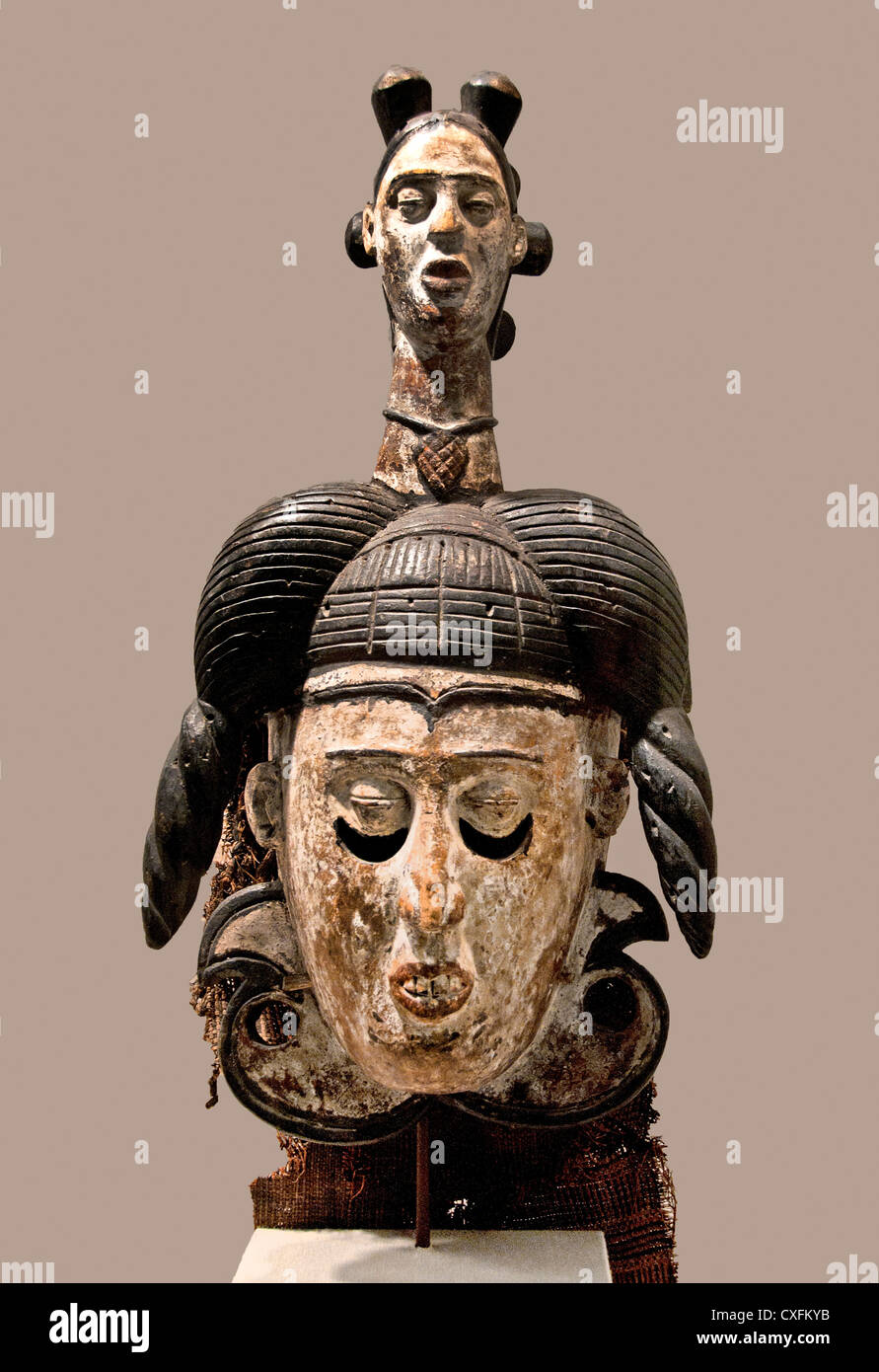 White Face Mask 19ème 20ème siècle Nigeria Afrique peuples Ibibio Banque D'Images