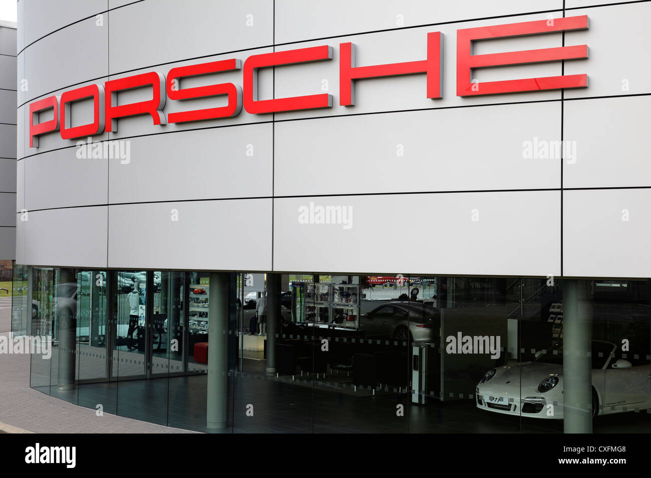 Porsche Centre Glasgow, Rocep Drive, Braehead, Renfrew, Écosse, Royaume-Uni Banque D'Images