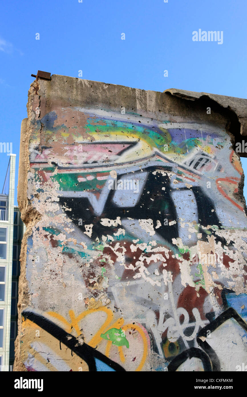 Morceau du mur de Berlin en Allemagne, le Musée de la guerre froide Banque D'Images