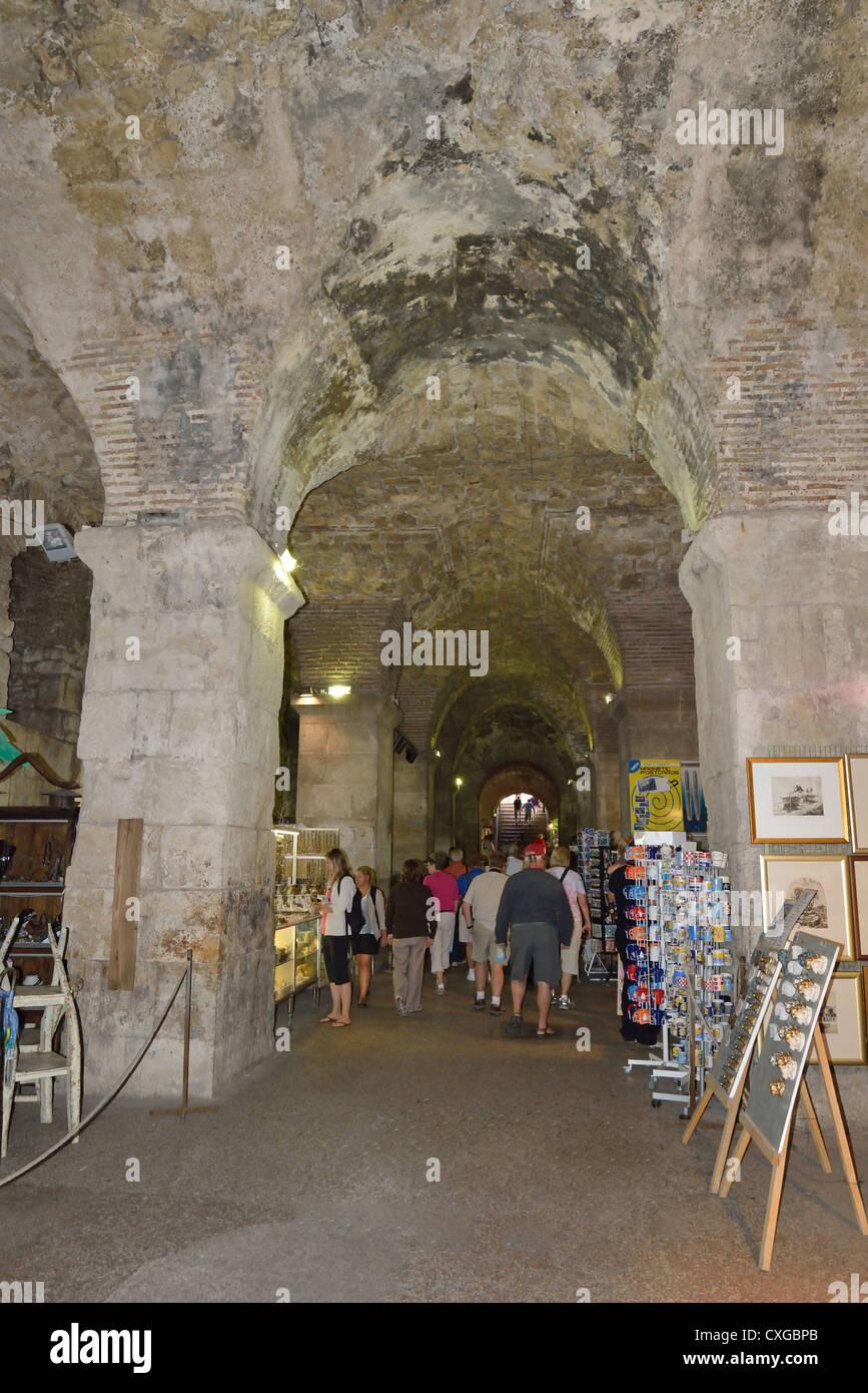 Le sous-sol du palais de Dioclétien, Split, Croatie, comté de Split-Dalmatie Banque D'Images