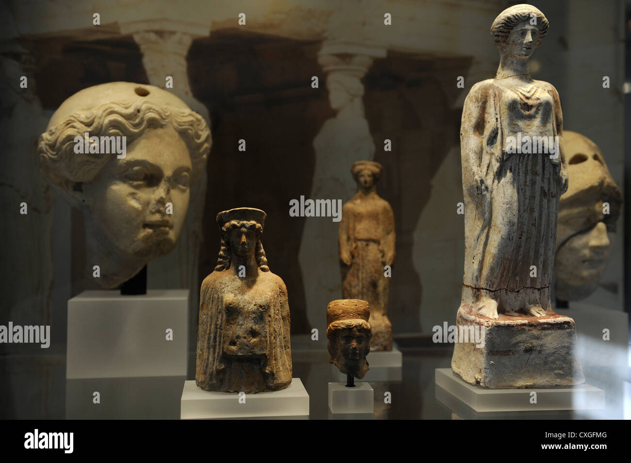 L'art grec Déesses et Servantes. Sculptures. Ny Carlsberg Glyptotek. Copenhague. Le Danemark. Banque D'Images